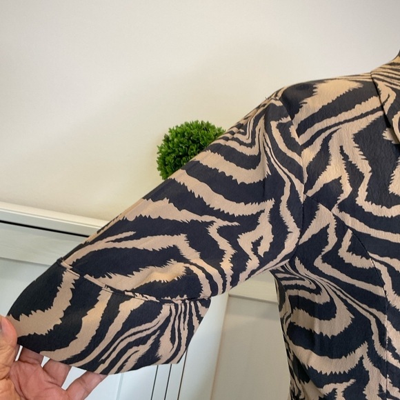 Ganni Animal Print Wrap Dress Belted Short Sleeve Black and Tan  Size 36 US 4 - Picture 7 of 16